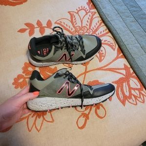 New Balance Tennis Shoes